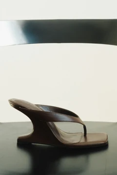 MESHKI Karman Curved Wedge Heel, Chocolate